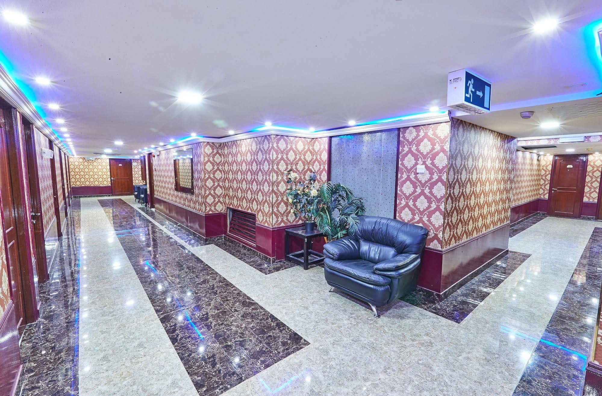 דובאי West Hotel מראה חיצוני תמונה